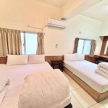 Wayu House Hotel Dawu Bagian luar foto