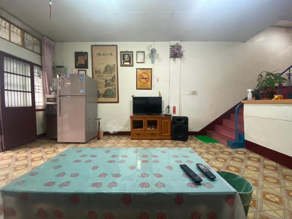 Wayu House Hotel Dawu Bagian luar foto