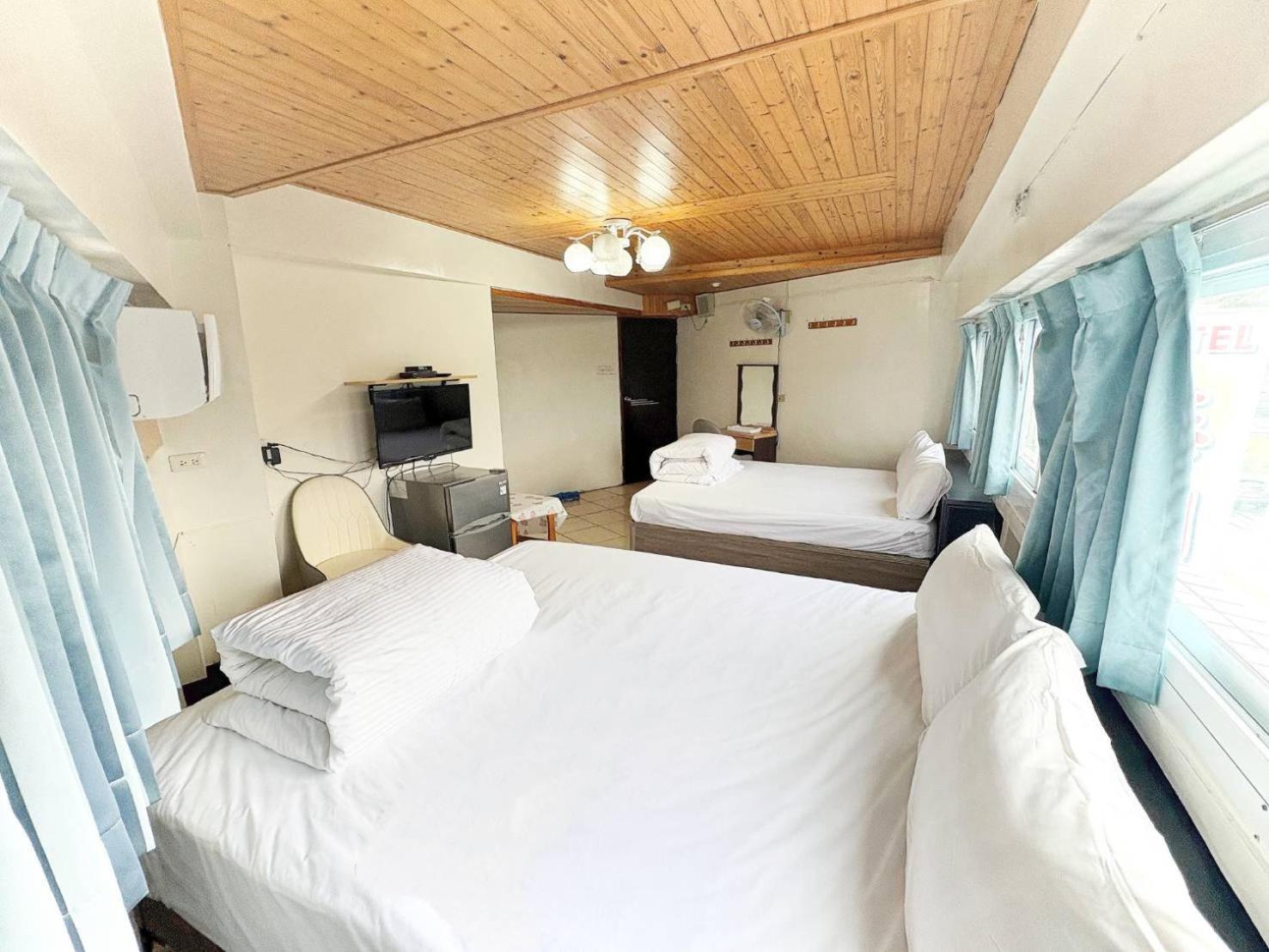 Wayu House Hotel Dawu Bagian luar foto