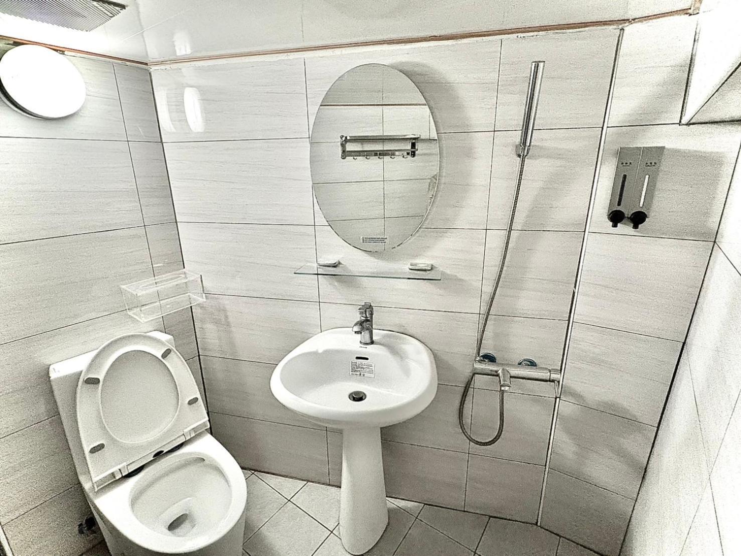 Wayu House Hotel Dawu Bagian luar foto
