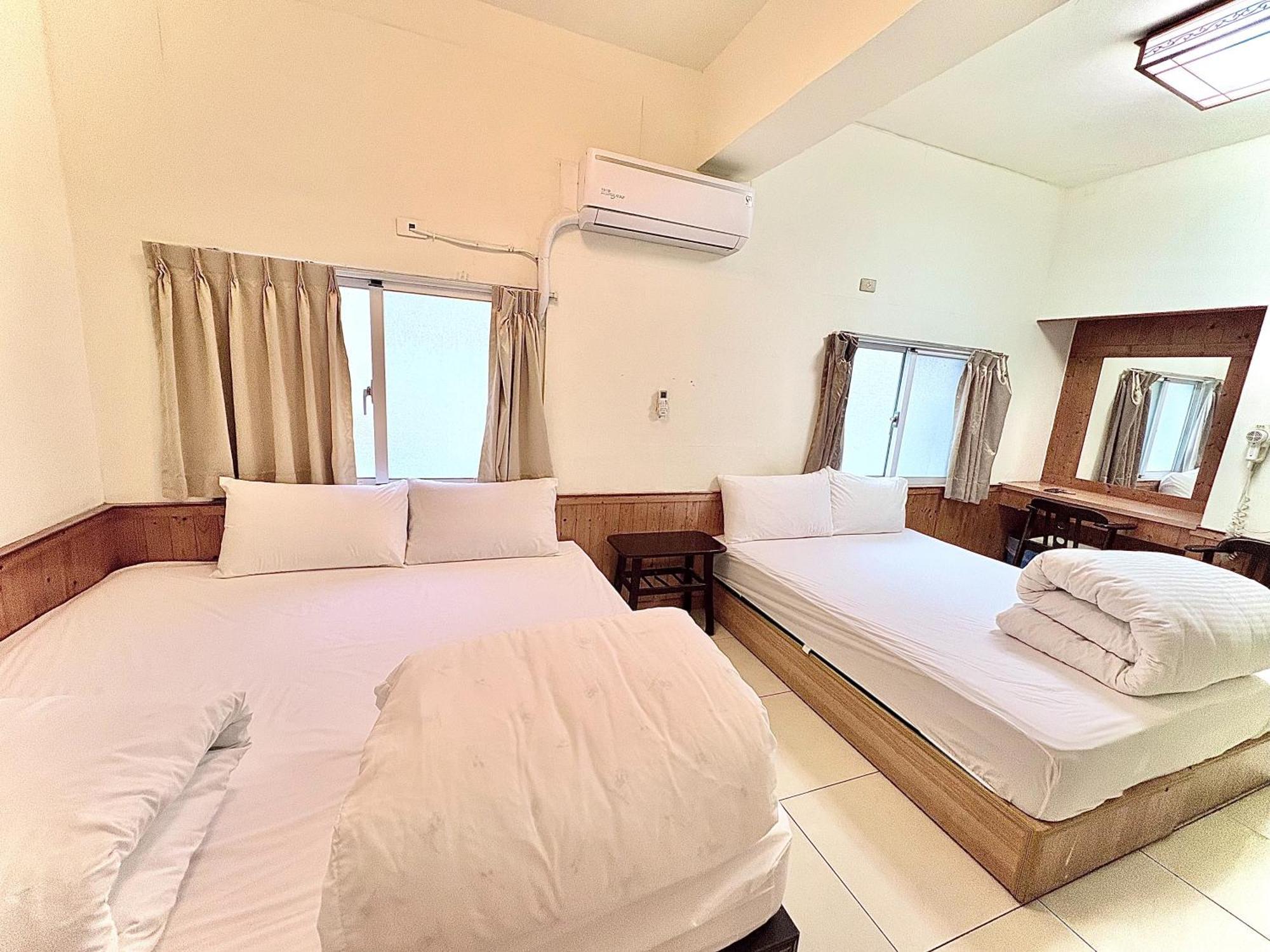 Wayu House Hotel Dawu Bagian luar foto